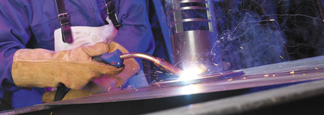 MIG/MAG Welding Torch MB GRIP in action